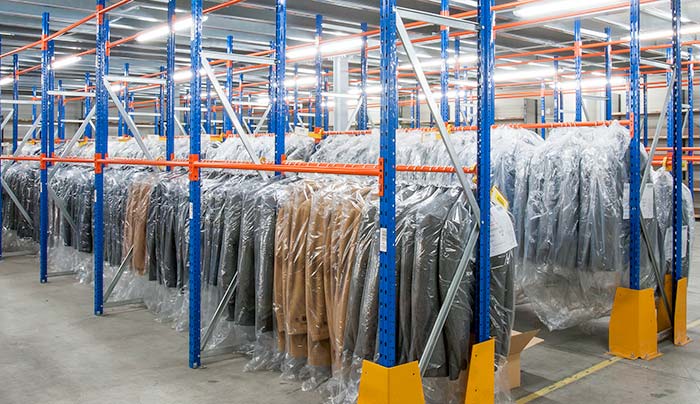 Industriales Picking para Sector Textil: Prenda colgada o | Racking