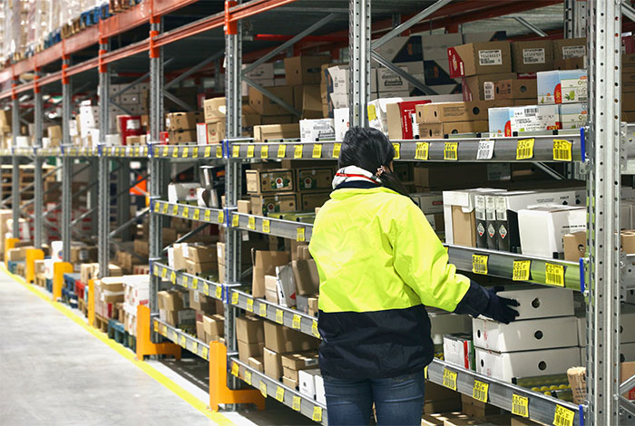 RFID-technology-applied-in-a-warehouse